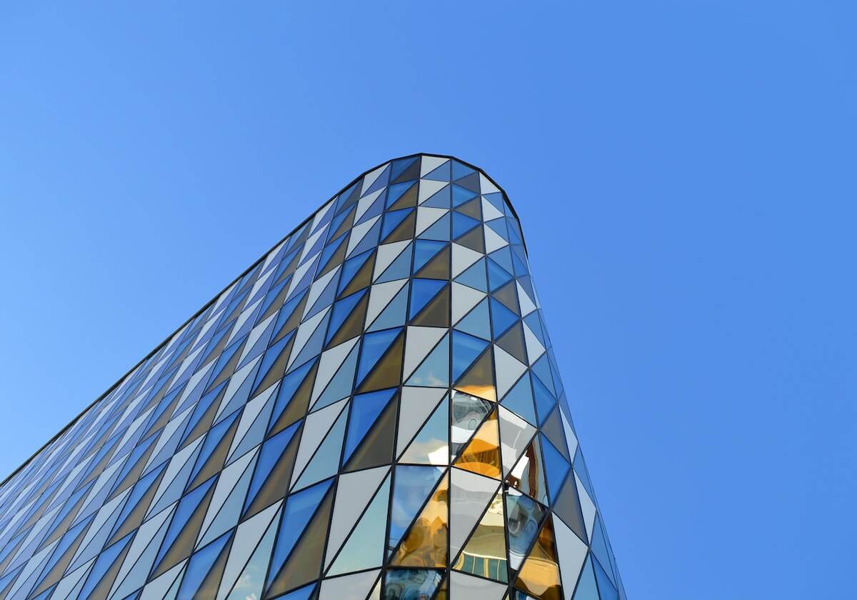 有争议吗？C罗与队友投诉达马克禁区内手球，裁判没有给点球