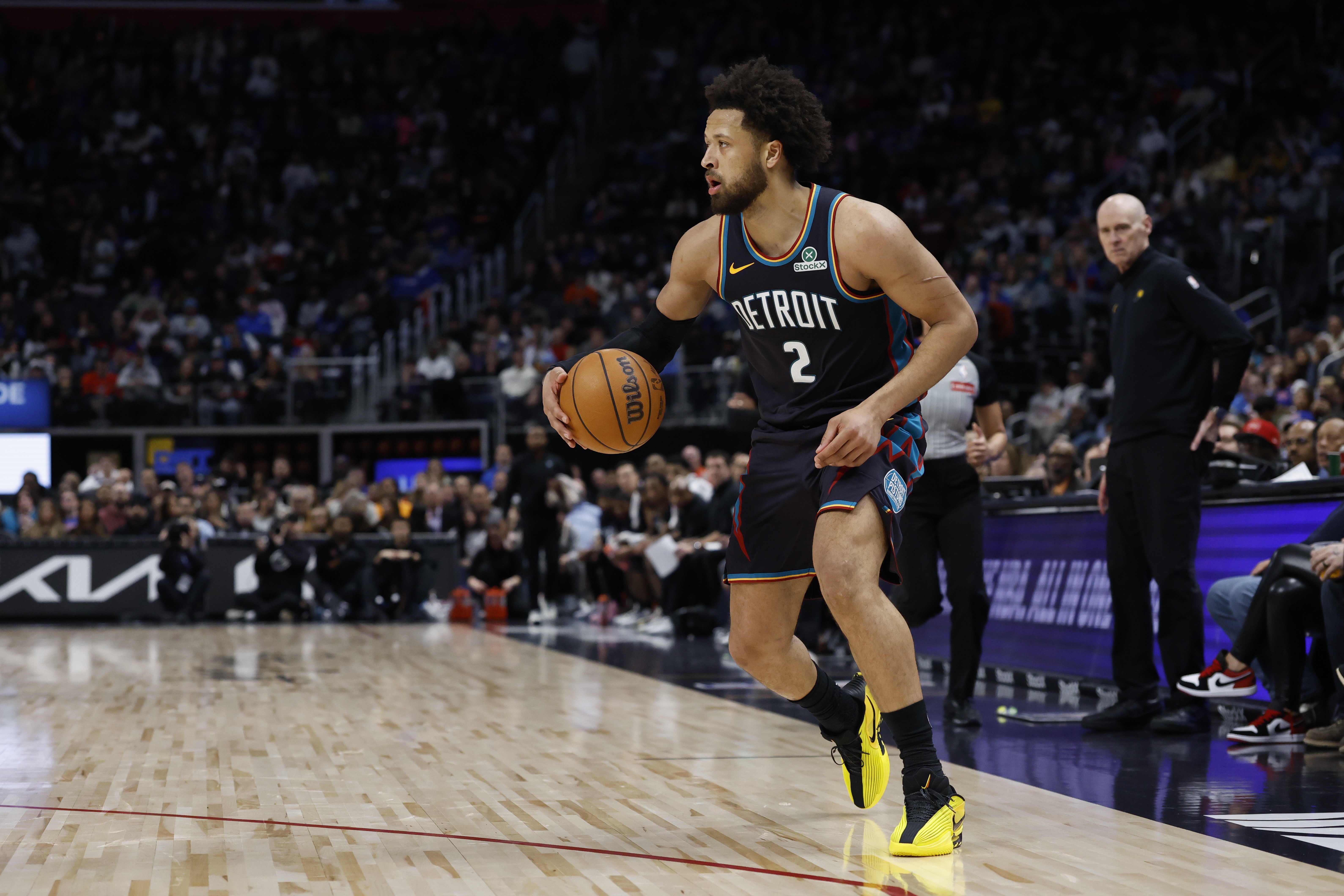 kaiyun-张佳玮：坎宁安依然是截至此刻的东部MVP 活塞东部第1仍处境尴尬