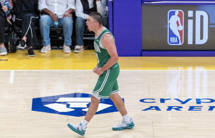 开云体育网址-36+7，28+6，矮个无人要，如今打得像全明星，令人刮目相看|普理查德|凯尔特人|波士顿凯尔特人队|nba|艾弗森_新浪体育_新浪新闻